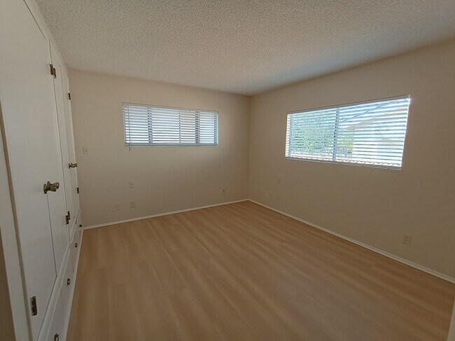 Foto del edificio - 4227 W 133rd St
