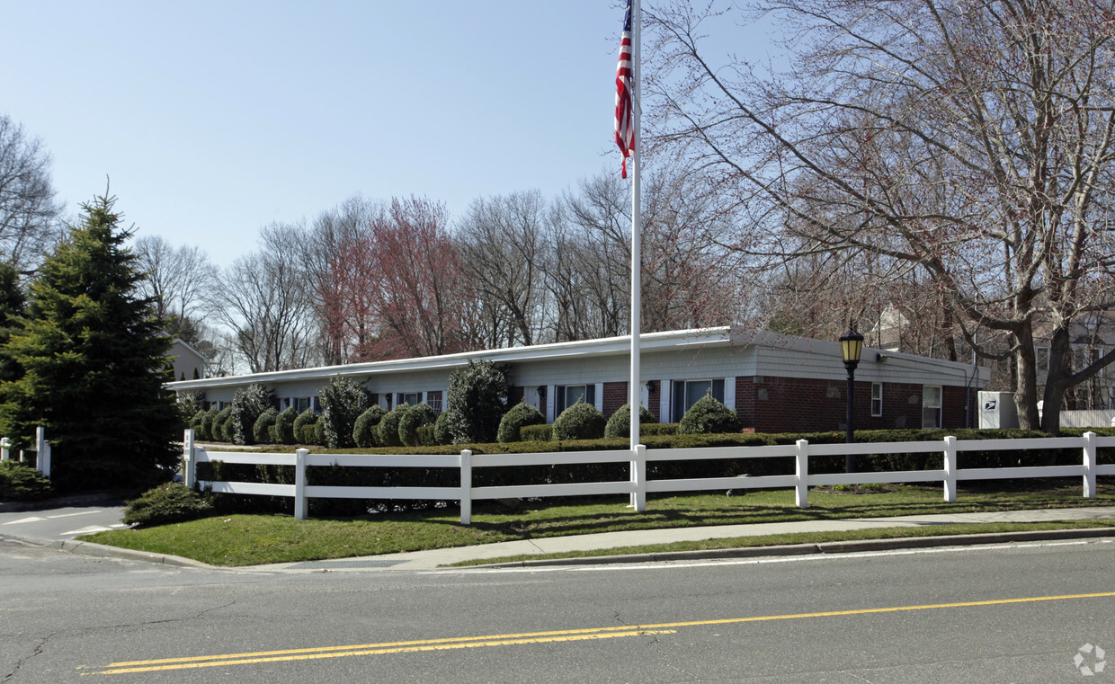 Primary Photo - Nesconset Gardens