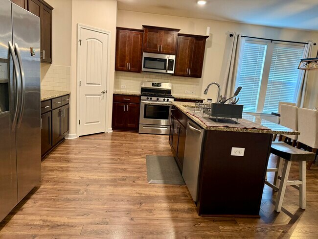 Foto del edificio - 2240 N Lake Michele Cir