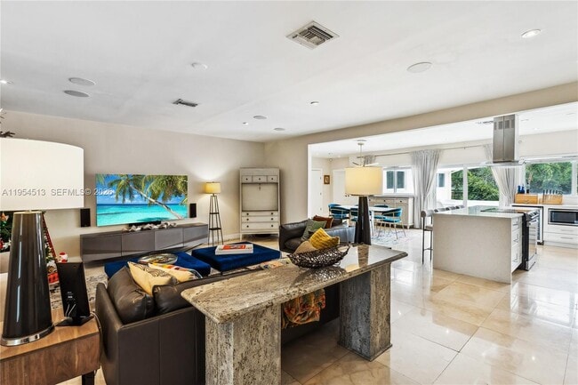 Building Photo - 13801 S Biscayne River Dr