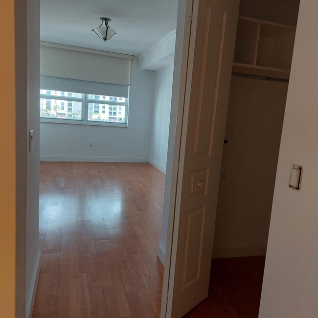 Foto del edificio - 350 SE 2nd St