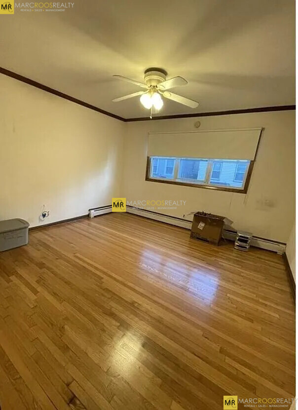 Building Photo - 161 Otis St