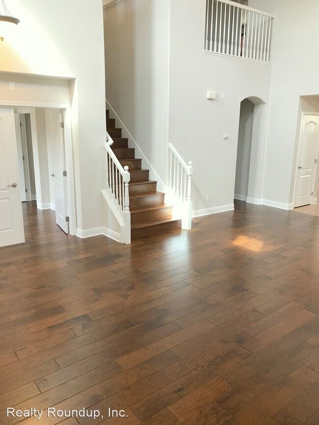 Building Photo - 4 br, 3 bath House - 9987 Spring View Way