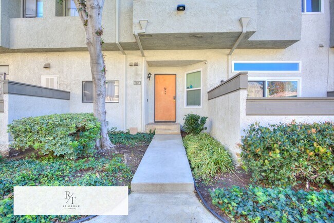 Foto del edificio - Phillips Ranch-Fully Updated 2-Bed, 2.5-Bath Home – Pomona Unified School District