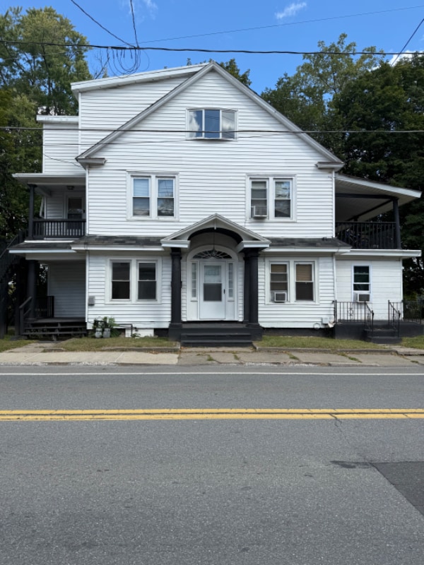 Building Photo - 310 N 5th St