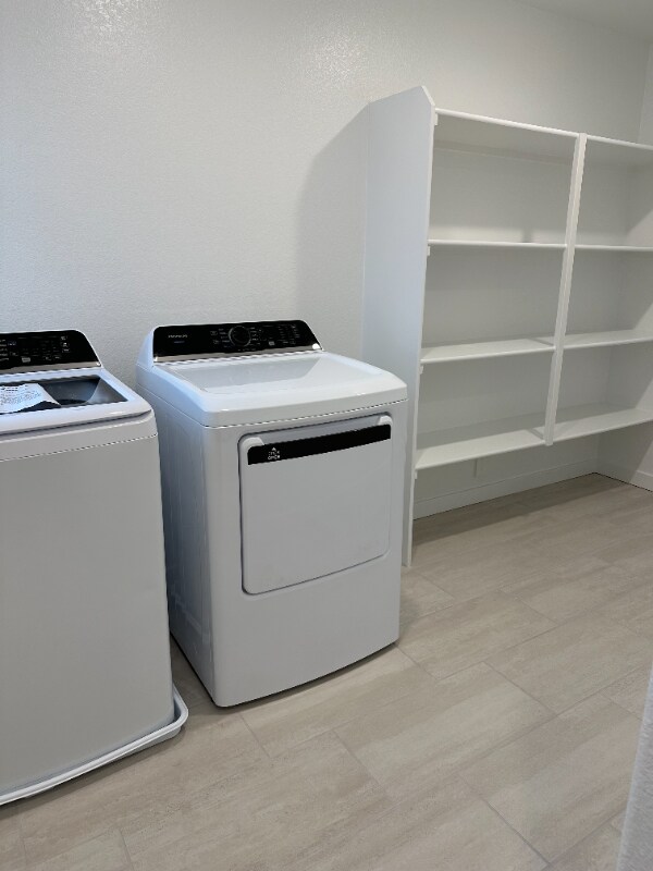 Foto del edificio - 5318 Lake Mary Dr