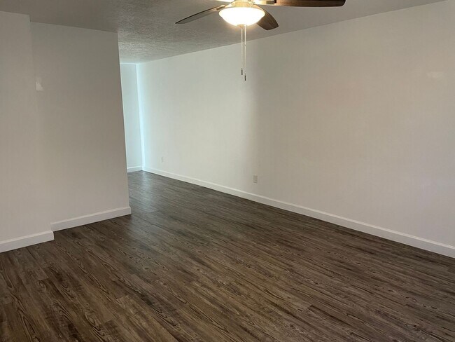 Foto del edificio - 2712 E 17th St