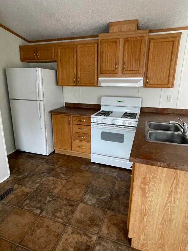 36 Skyridge Ln, Selkirk, NY 12158 House Rental in Selkirk, NY