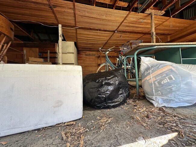 Foto del edificio - 1731 Lakeshore Dr