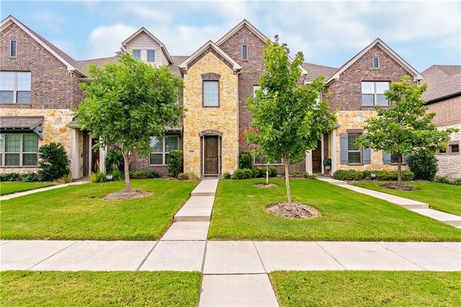 Building Photo - 2209 Jameson Ln