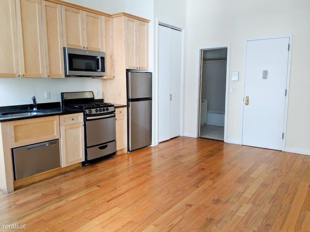 Building Photo - Studio, 1 bath Apartment - 65 W 56th St