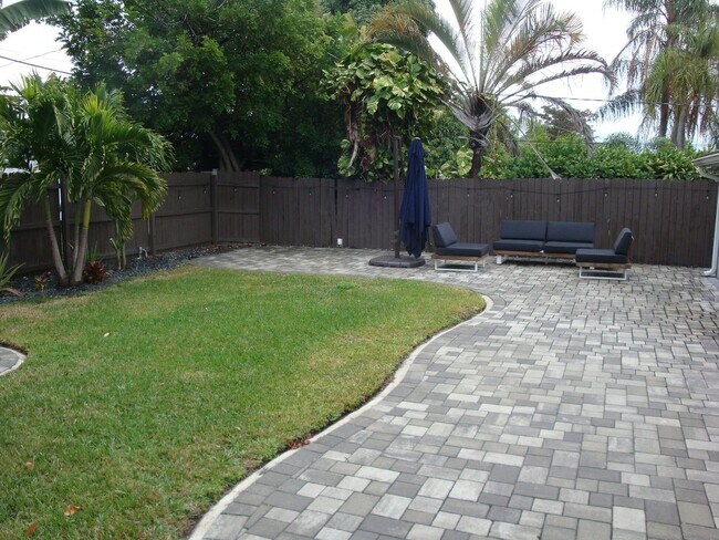 Photo - 31 NE 48th Ct House