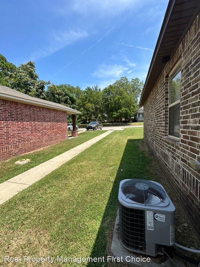 Foto del edificio - 2 br, 2 bath House - 320 S 12th Street