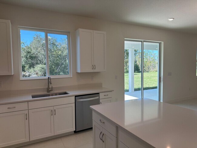 Building Photo - 3449 Sanctuary Dr