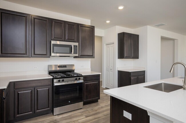 Foto del edificio - 6052 E 116th Pl