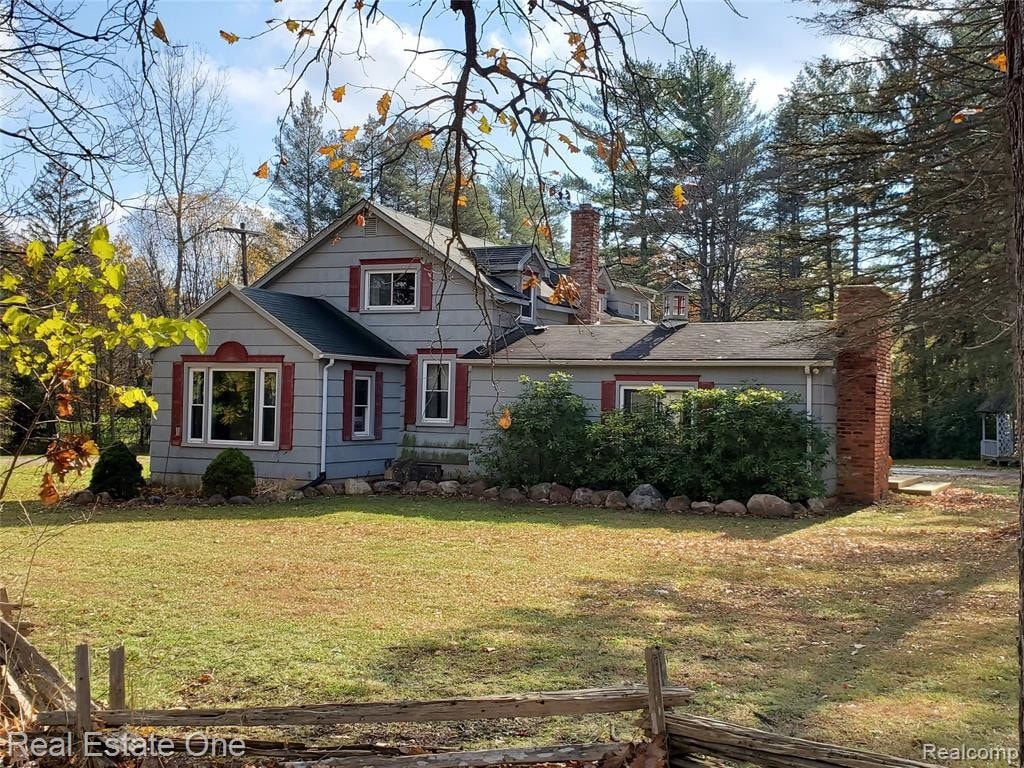 Primary Photo - 249 W Buell Rd