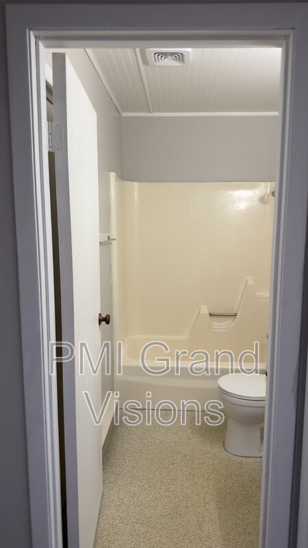 Foto del edificio - 24 W Buchanan Ave