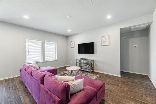 Foto del edificio - 5126 Morava Ln