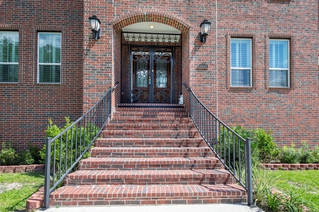 Building Photo - 4943 Wigton Dr