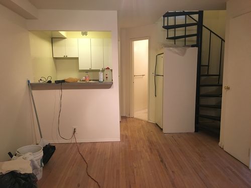 Primary Photo - 519 E 90th St