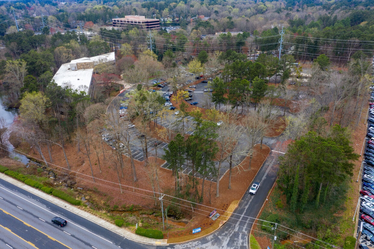 Aerial Photo - Link Apartments Lake Park