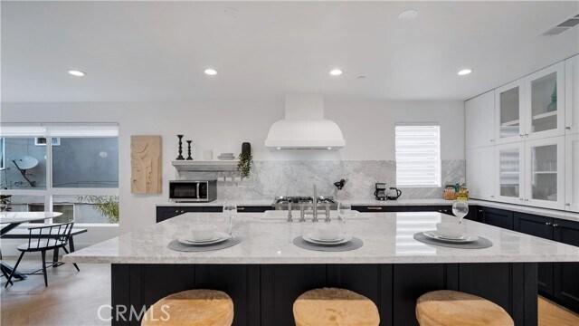 Foto del edificio - 1351 Seward St