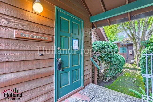 Foto del edificio - Spacious 1-Bedroom Plus Bonus Room in Forest Grove! BEST PRICE $1,650!!!