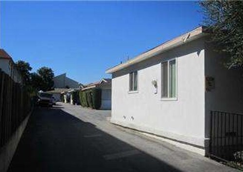 Building Photo - 419 Pomelo Ave