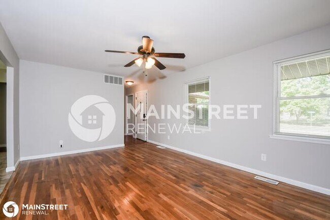 Foto del edificio - 1528 Gerard Park Ln, Hazelwood, MO 63042