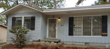 Building Photo - 740 Hickory Ridge Dr