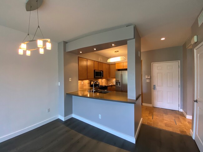 Foto del edificio - 6400 Crescent Park E