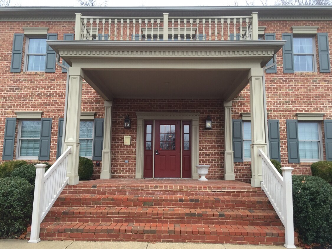 Primary Photo - 14201 Barberry Cir