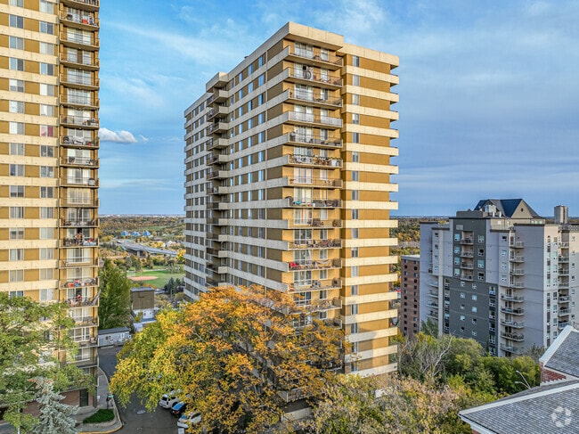 Building Photo - Hillside Tower