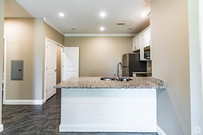 1BR, 1BA - 625SF - Dining Room - Otte Center II