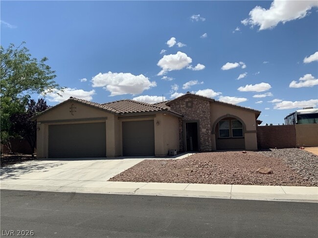 Building Photo - 5819 Badlands Ln