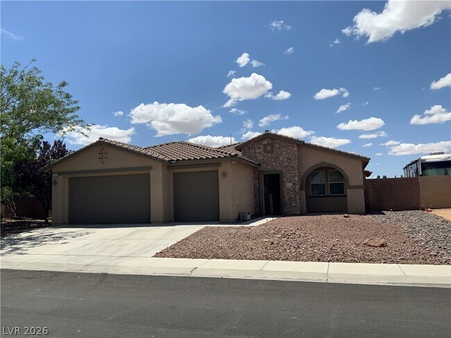Foto del edificio - 5819 Badlands Ln