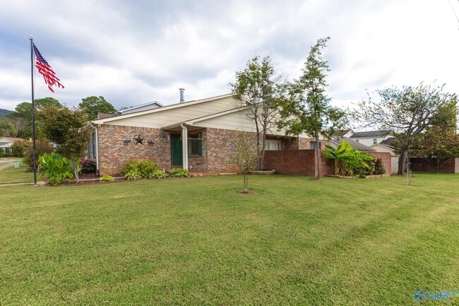 Building Photo - 1200 Catskill Cir SE