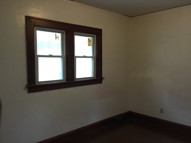 Foto del edificio - 3734-3736 W Roberts St