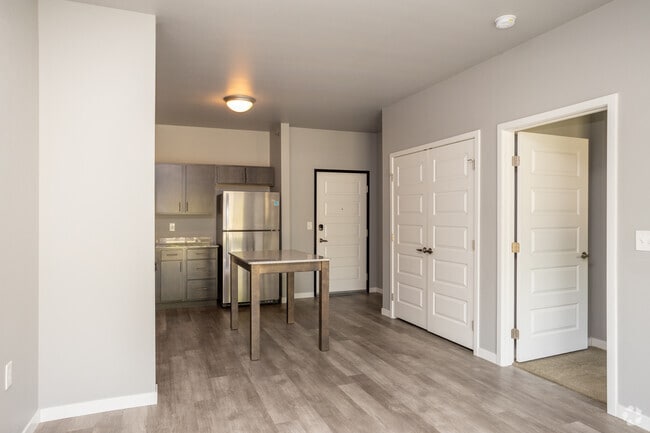 Dogwood - Dining Room - Wilmot Estates Apartments