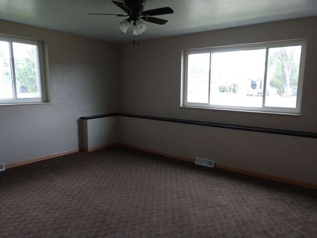 Building Photo - 1605 Doty St