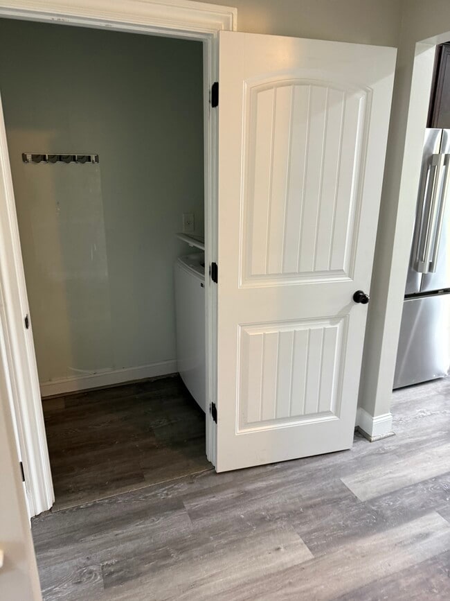 Foto del edificio - 3103 Pebble Brook Ln