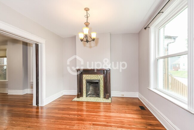 Building Photo - Fantastic 2bd/1ba home! Coming soon!