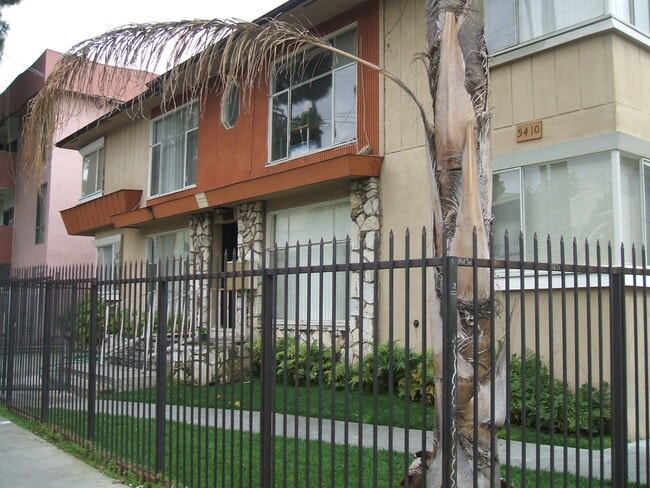 Building Photo - 5410 Russell Ave