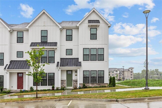 Building Photo - 16504 Honey Locust Dr