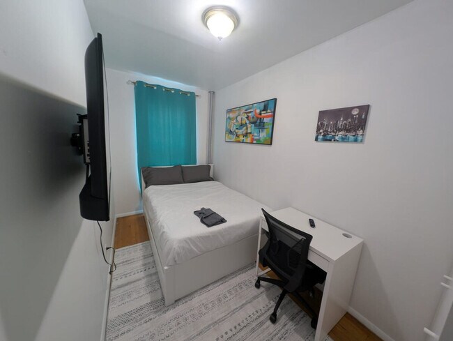Foto del edificio - 315 E 95th St