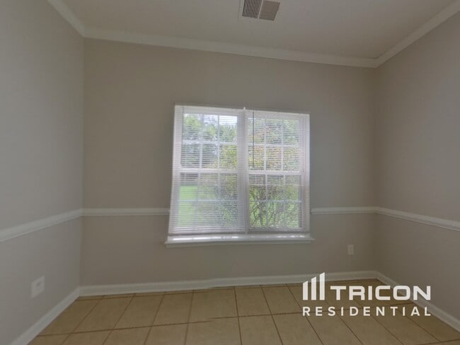 Building Photo - 3743 Sipes Ln