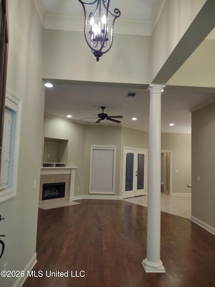 Foto del edificio - 446 Ash Tree Ln