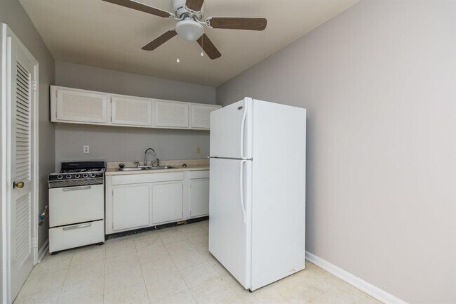 Foto del edificio - 1132 Kees Rd