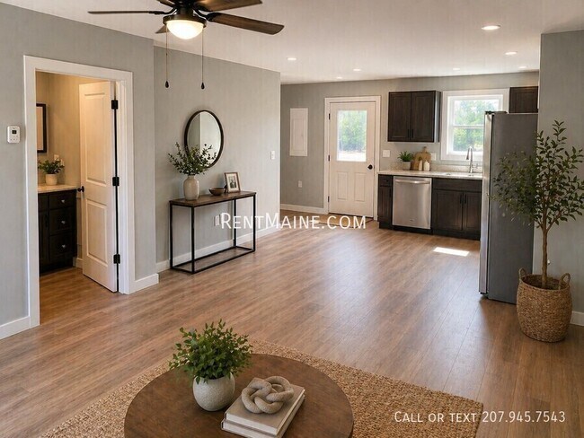 Foto del edificio - 599 Pine Tree Rd