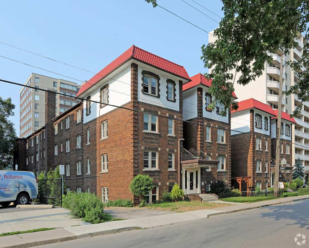 Primary Photo - Bold Street Apartments